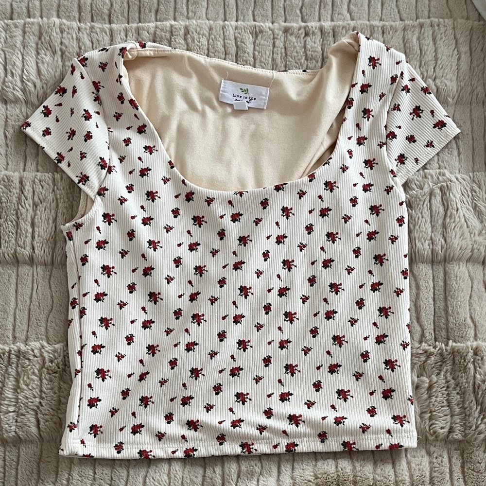 Live in the Moment Floral Cream Crop Top